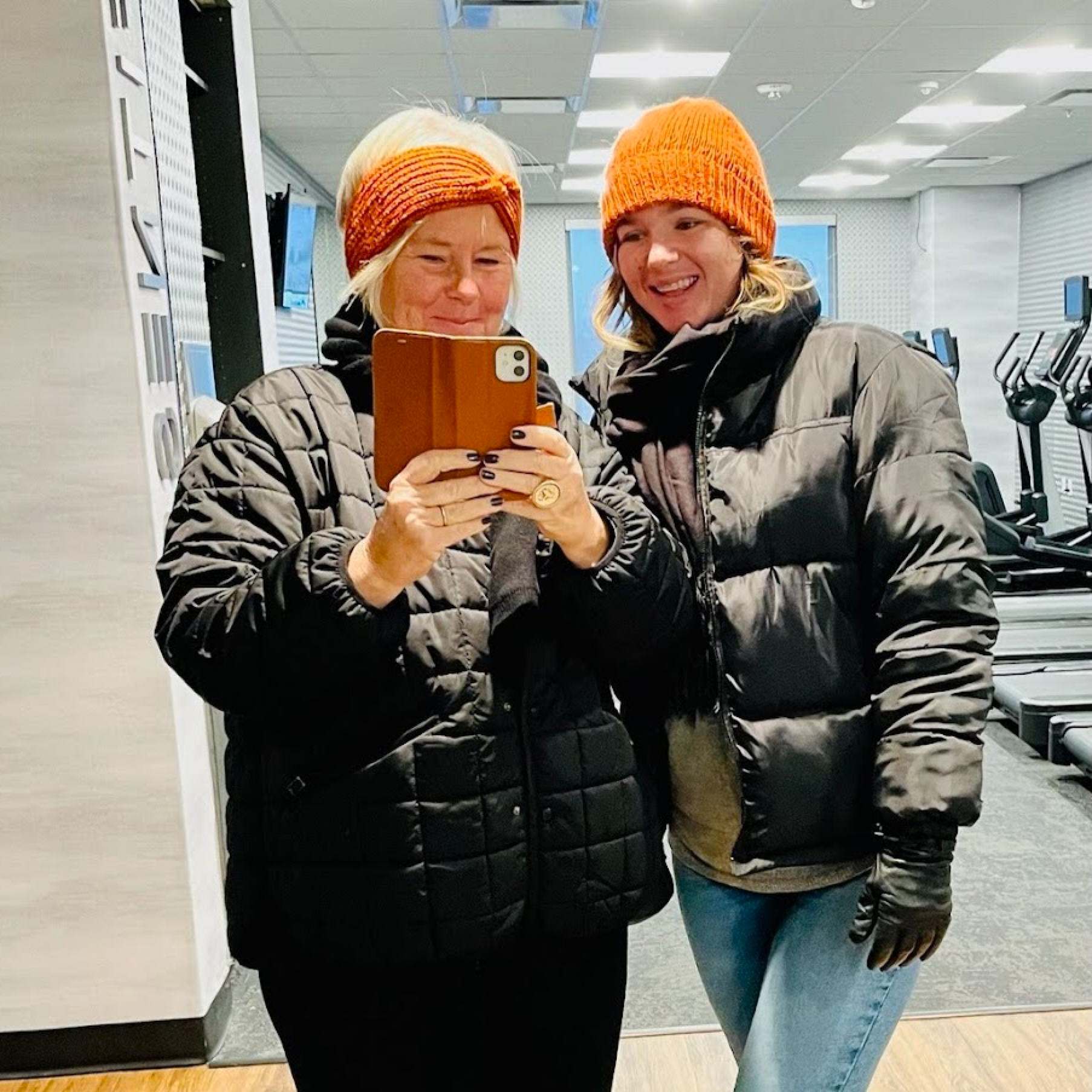 Lene & Emma in classic beanie and headband